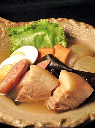 沖縄の豚を使用した「島おでん」 沖縄の豚を使用した「島おでん」